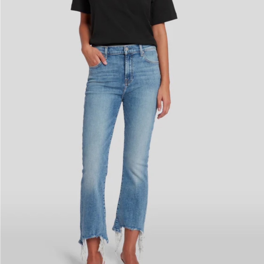 Great condition high waist slim kick